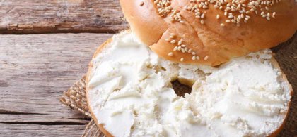How many calories are there in a bagel with cream cheese? – Healthsomeness